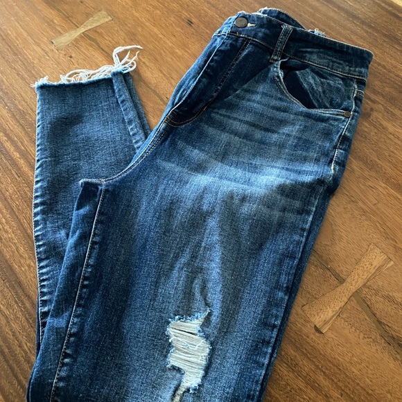 Dollhouse by Macy’s Juniors' Ripped High-Rise Skinny Ankle Jeans - Picture 8 of 8